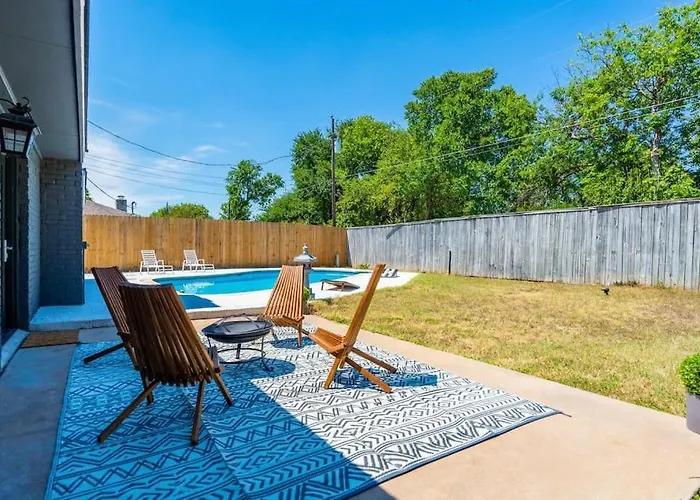 The Sinatra - Fun 5bd Huge Pool Game Holiday home *