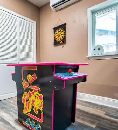 The Sinatra - Fun 5bd Huge Pool Game *